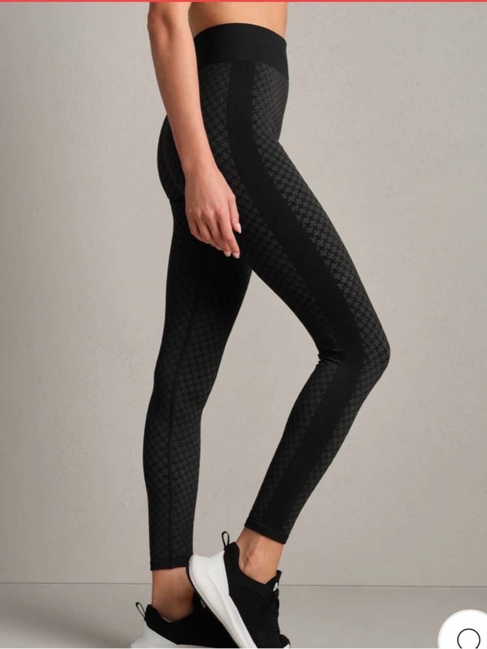 RHONE APRES HOUNDSTOOTH
SEAMLESS LEGGING women’s size S